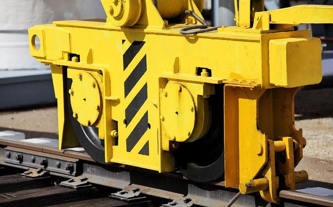 Port-Crane-Wheels3